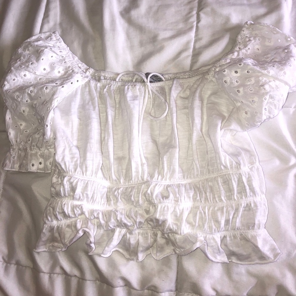 White off the shoulder crop top